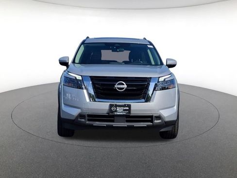 Used 2023 Nissan Pathfinder SV w/ SV Premium Package AWD/4WD image 2