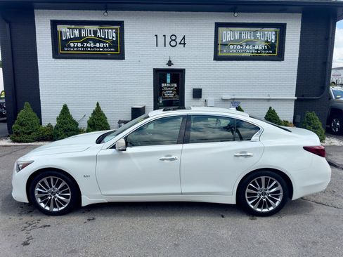 Used 2018 INFINITI Q50 Luxe w/ Essential Package (3.0T Luxe) RWD image 2