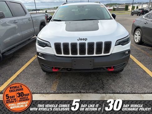 Used 2022 Jeep Cherokee Trailhawk w/ Trailer Tow Group AWD/4WD image 2