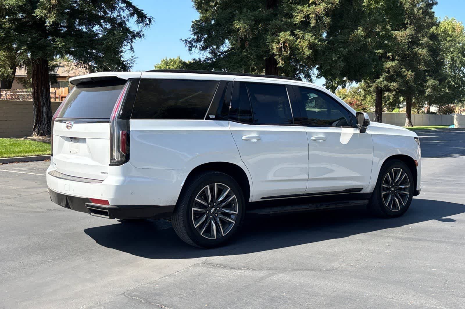 Used 2021 Cadillac Escalade Sport w/ Driver Assist Tech Package AWD/4WD image 3