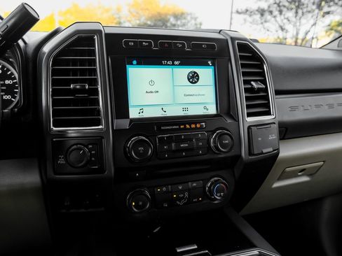 Used 2017 Ford F250 XLT w/ XLT Value Package image 29