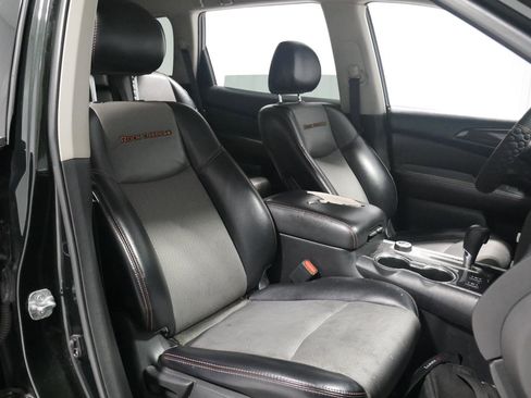 Used 2019 Nissan Pathfinder SV w/ Rock Creek Edition image 16