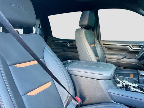 Used 2025 GMC Sierra 1500 AT4 w/ AT4 Premium Package image 30