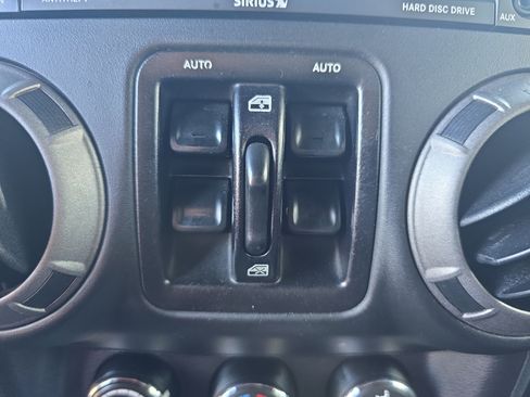 Used 2017 Jeep Wrangler Unlimited Sport w/ Quick Order Package 24S AWD/4WD image 26