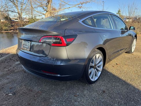 Used 2018 Tesla Model 3 Long Range image 4