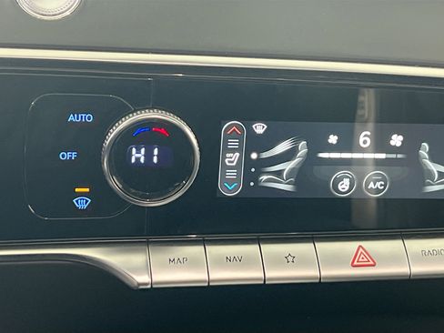 Used 2023 Genesis GV70 2.5T w/ Select Package image 20