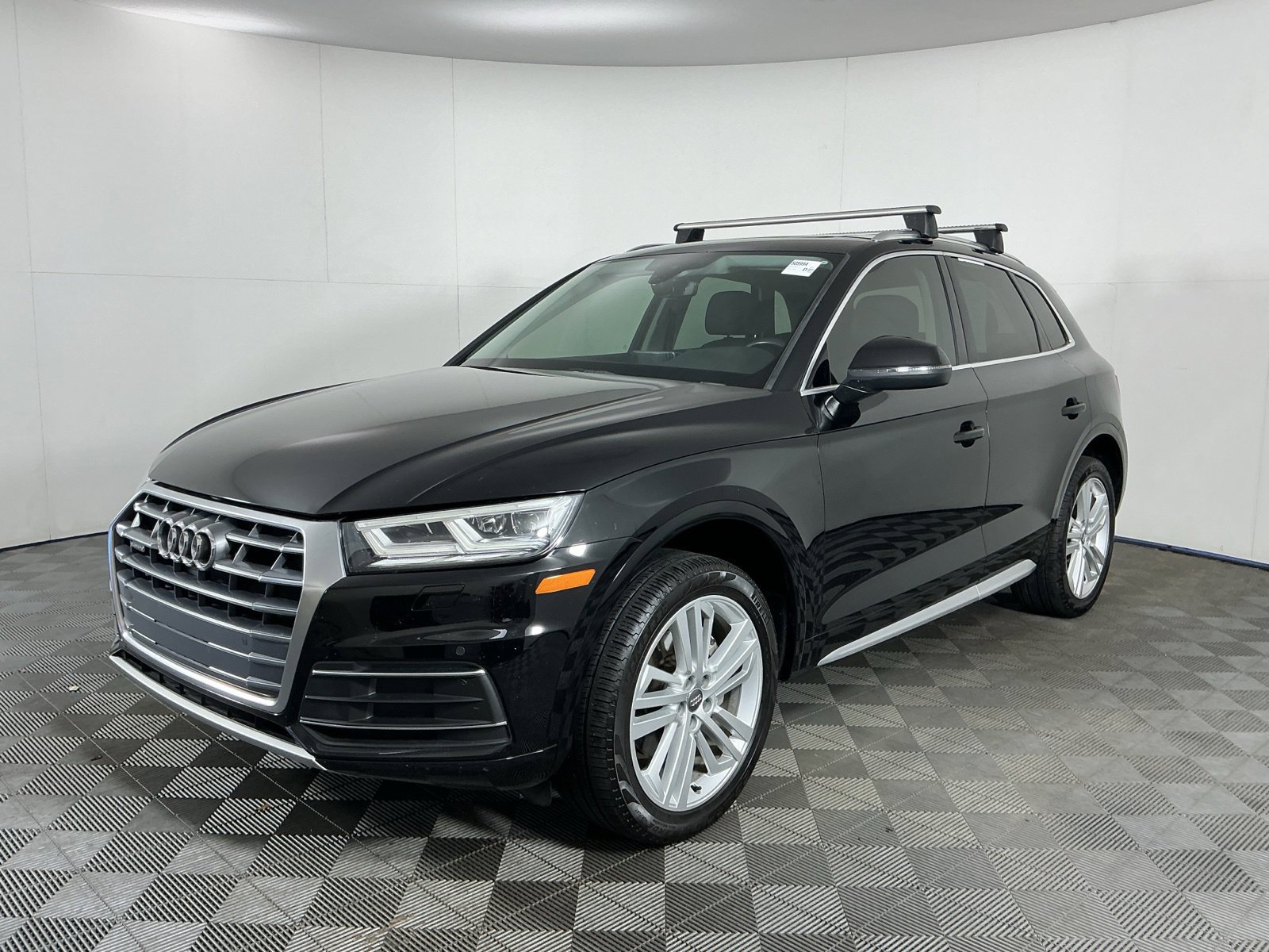 Used 2020 Audi Q5 2.0T Premium Plus w/ Premium Plus Package AWD/4WD image 3
