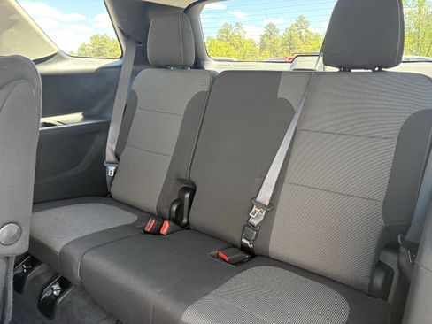 Used 2018 Chevrolet Traverse LT AWD/4WD image 12