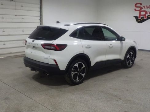 Used 2025 Ford Escape ST-Line Select w/ Tech Pack #2 image 4