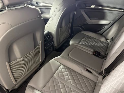 Used 2023 Audi SQ5 Premium Plus w/ Premium Plus Package AWD/4WD image 11