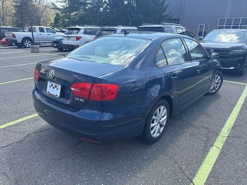 Used 2012 Volkswagen Jetta SE image 4