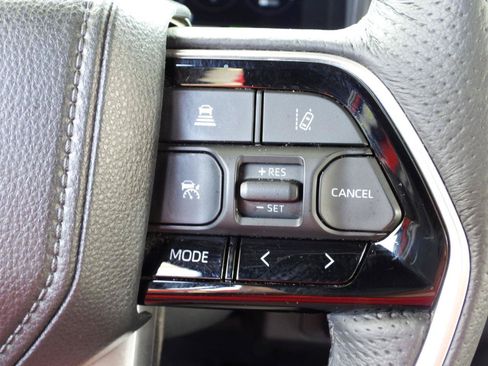 Used 2023 Toyota Sequoia Capstone AWD/4WD image 92