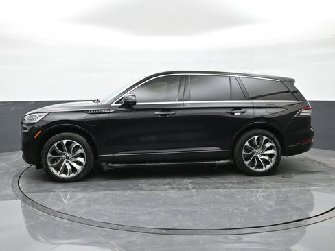 Used 2021 Lincoln Aviator Grand Touring w/ Elements Package Plus image 9