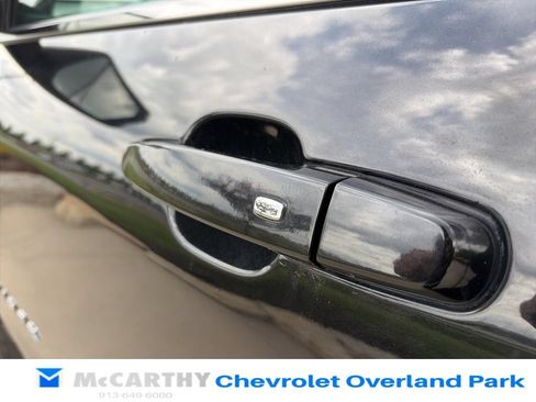 Used 2020 Chevrolet Equinox LT w/ Midnight Edition FWD image 43