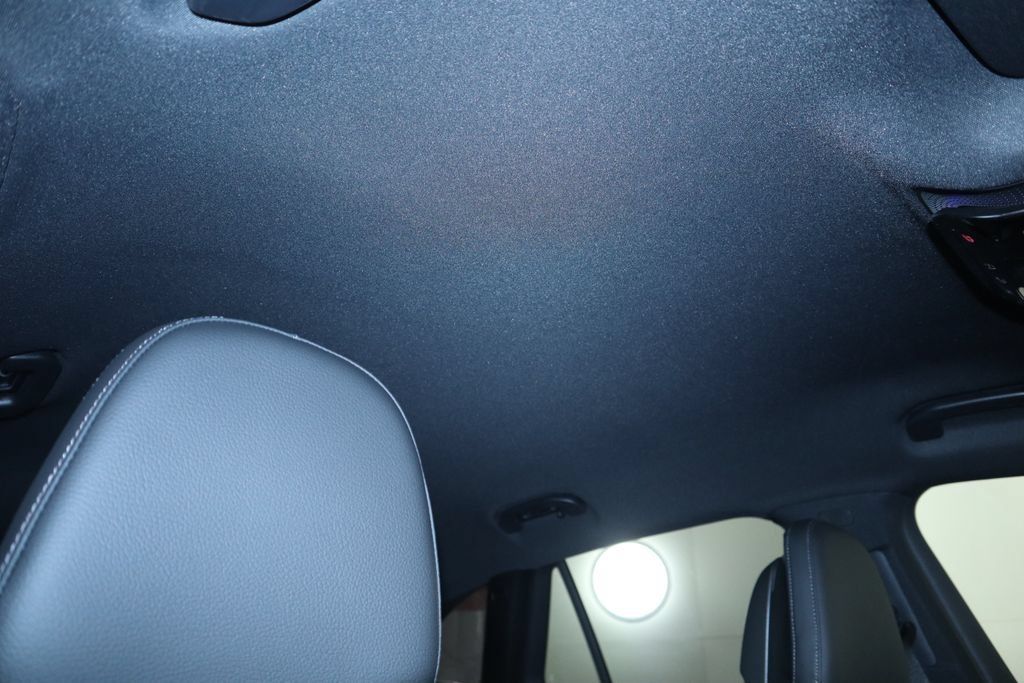 Used 2025 Mercedes-Benz GLC 300 image 18
