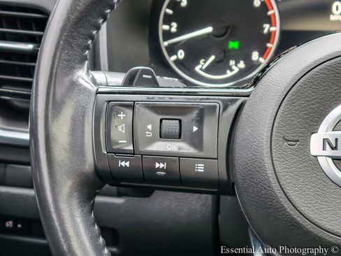 Used 2021 Nissan Rogue SV w/ Premium Package image 18