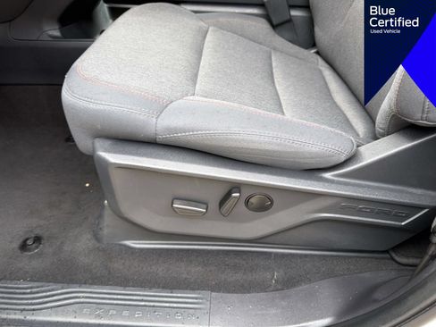 Certified 2025 Ford Expedition Active AWD/4WD image 23