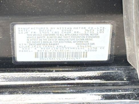 Used 2025 Nissan Versa SV FWD image 23