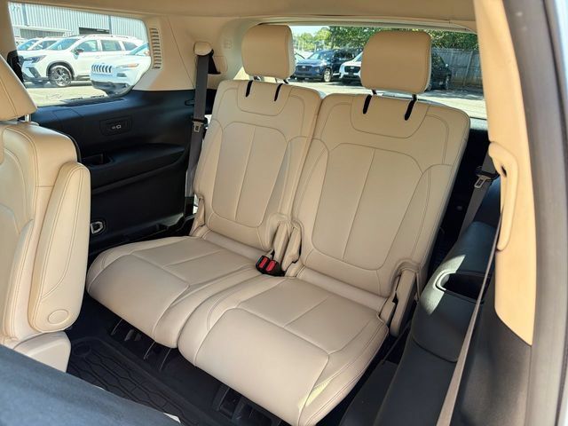 Used 2021 Jeep Grand Cherokee L Limited RWD image 26