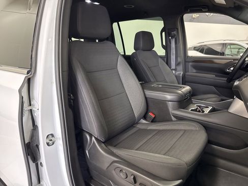 Used 2023 GMC Yukon XL SLE AWD/4WD image 13