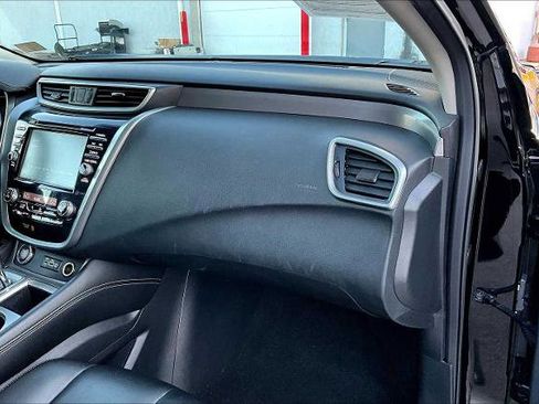 Certified 2024 Nissan Murano SV w/ SV Midnight Edition Package image 17