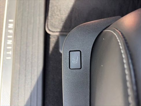 Used 2022 INFINITI QX60 Sensory w/ Cargo Package image 26