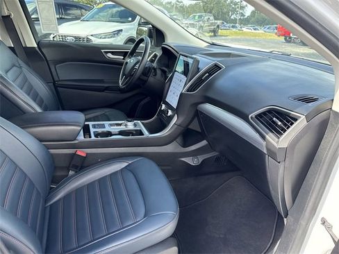 Certified 2022 Ford Edge SEL w/ Sport Appearance Package image 14