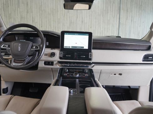 Used 2021 Lincoln Navigator L Reserve w/ Luxury Package AWD/4WD image 18