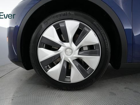 Used 2021 Tesla Model Y Long Range image 17