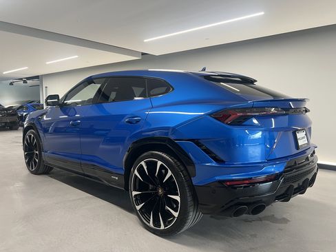 Used 2023 Lamborghini Urus S AWD/4WD image 5
