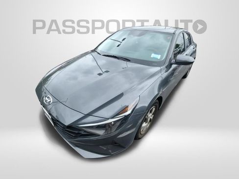 Used 2023 Hyundai Elantra SE FWD image 1