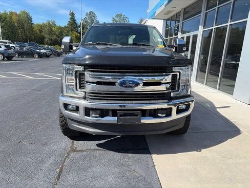 Used 2018 Ford F250 XLT w/ XLT Premium Package AWD/4WD image 2