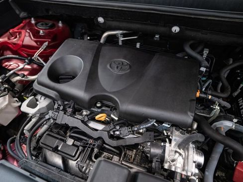 Used 2024 Toyota RAV4 LE image 33