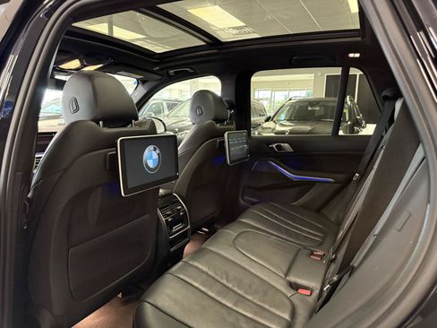 Used 2019 BMW X5 xDrive40i w/ M Sport Package AWD/4WD image 10