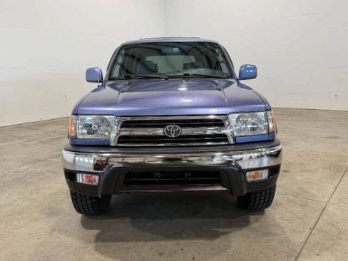 Used 2000 Toyota 4Runner SR5 AWD/4WD image 3