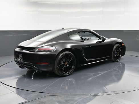New 2025 Porsche 718 Cayman RWD image 8