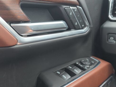 Used 2025 GMC Sierra 2500 Denali Ultimate w/ Max Trailering Package AWD/4WD image 11