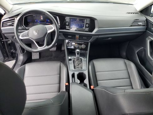Used 2024 Volkswagen Jetta SE FWD image 14