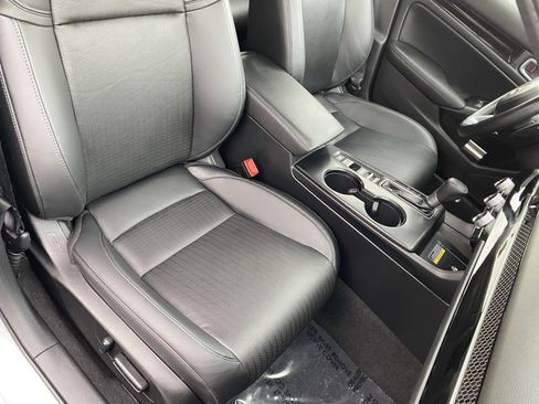 Used 2023 Honda Civic Touring image 8