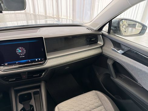 Used 2025 Volkswagen Tiguan S FWD image 27