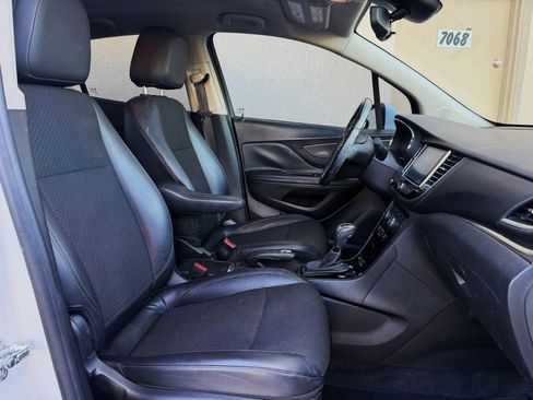 Used 2018 Buick Encore Preferred image 18