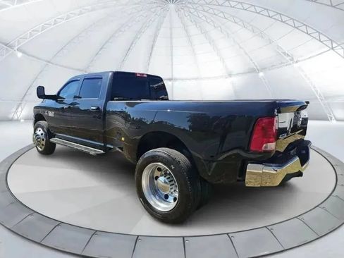 Used 2018 RAM 3500 SLT w/ Luxury Group AWD/4WD image 6