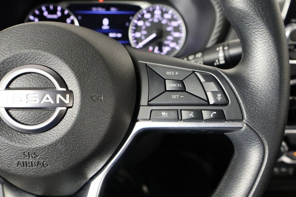 Used 2024 Nissan Sentra SV FWD image 10