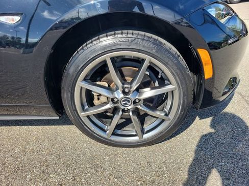 Used 2023 MAZDA MX-5 Miata Grand Touring RWD image 9
