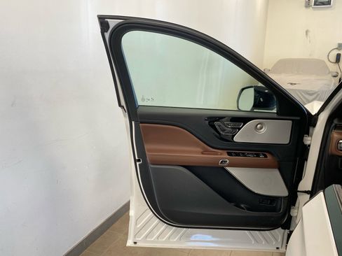 New 2026 Lincoln Aviator Reserve w/ Luxury Package image 15