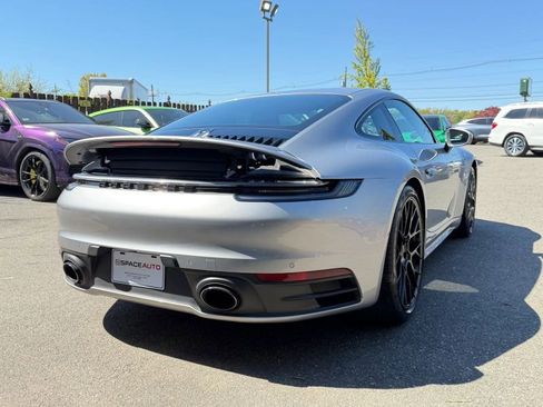 Used 2022 Porsche 911 Carrera image 5