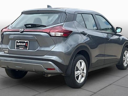 Used 2023 Nissan Kicks S FWD image 12