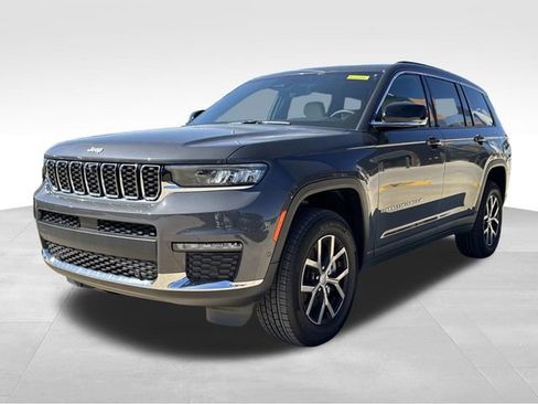 New 2025 Jeep Grand Cherokee L Limited w/ Luxury Tech Group II RWD image 4