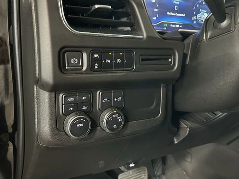 Used 2023 Chevrolet Tahoe LT image 39