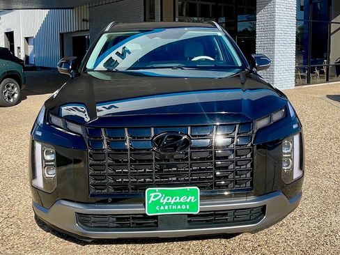 Used 2023 Hyundai Palisade Limited w/ Winter Package image 3